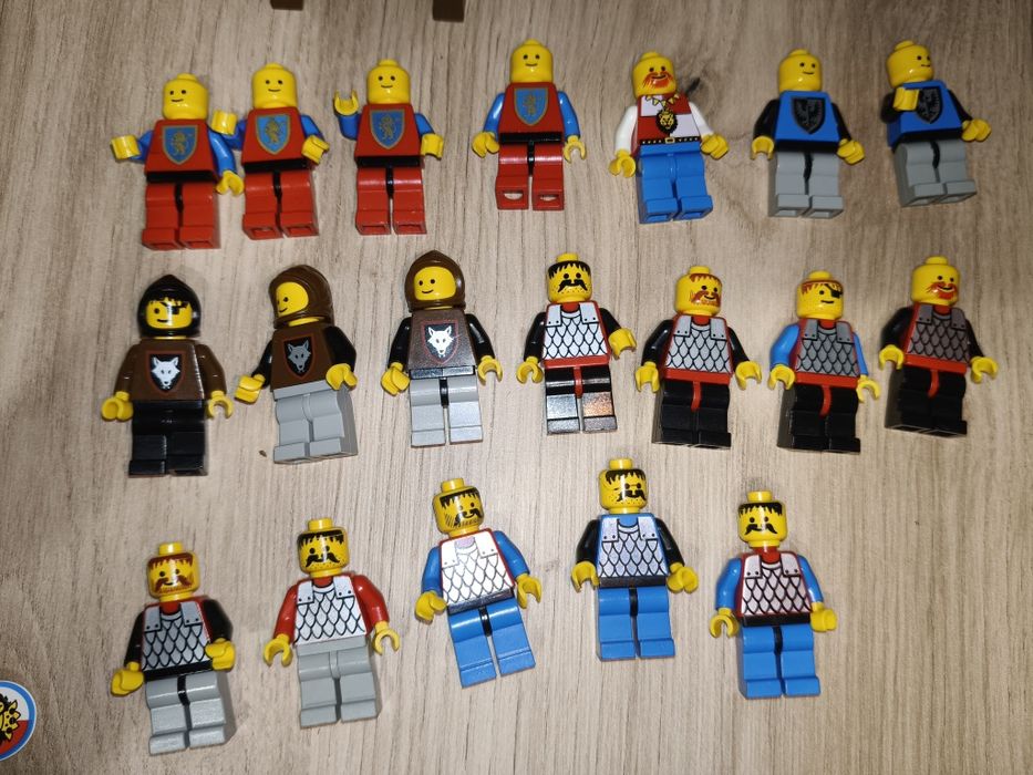 Duży zestaw figurek rycerzy LEGO lata dziewiedziesiąte