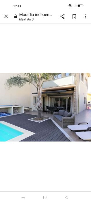 MORADIA V4  Piscina, Terraço e Jardim.