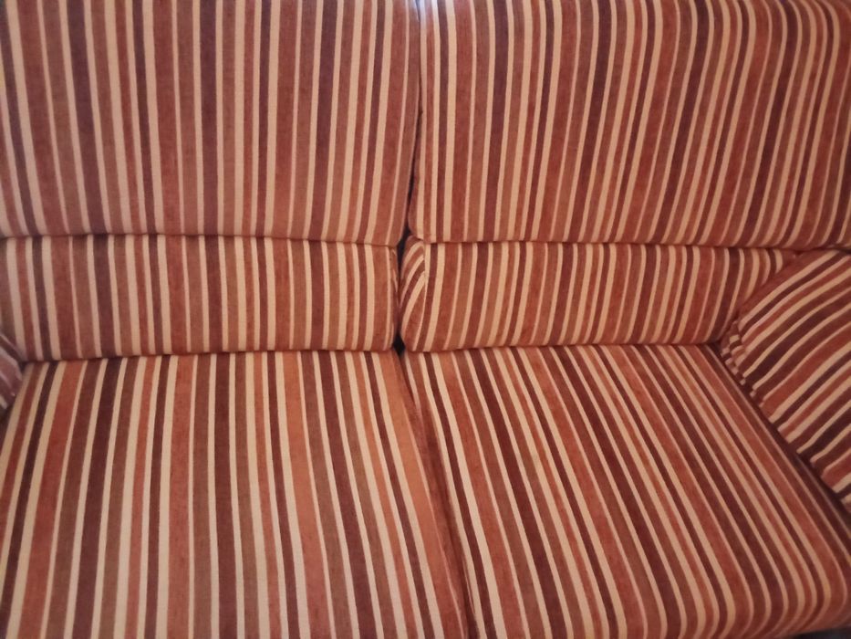 Sofás de 2 e 3 lugares em excelente estado sem qualquer defeito