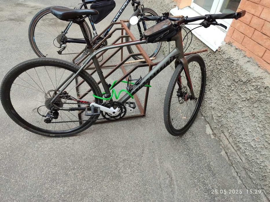 Велосипед гібрид Specialized Sirrus Elite карбонова илка