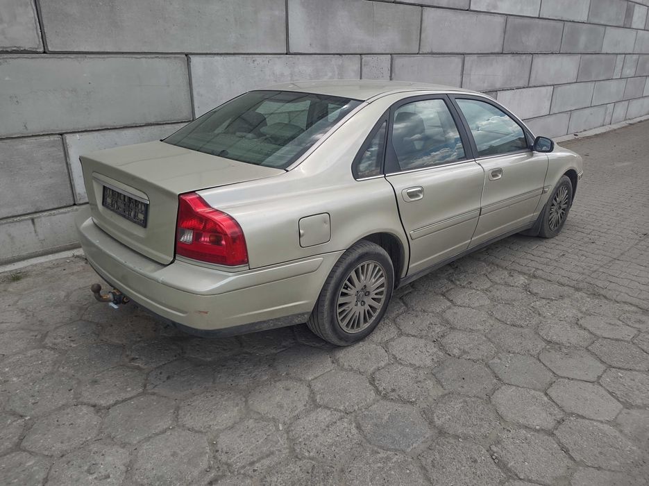 Volvo S80 - Na części - Drzwi / maska / błotnik / klapa / lampa / inne