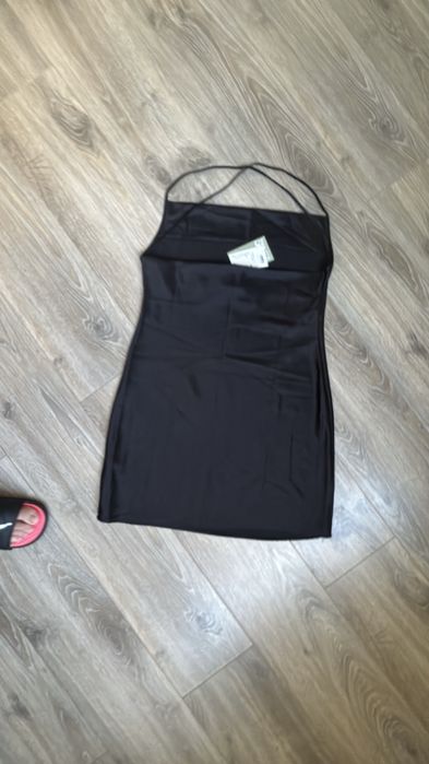 сукня від h&m з атласу, розмір S-М (38 / 10)