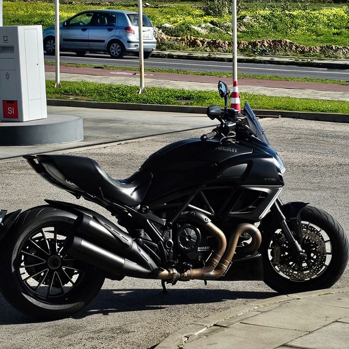 Ducati Diavel Dark Stealth