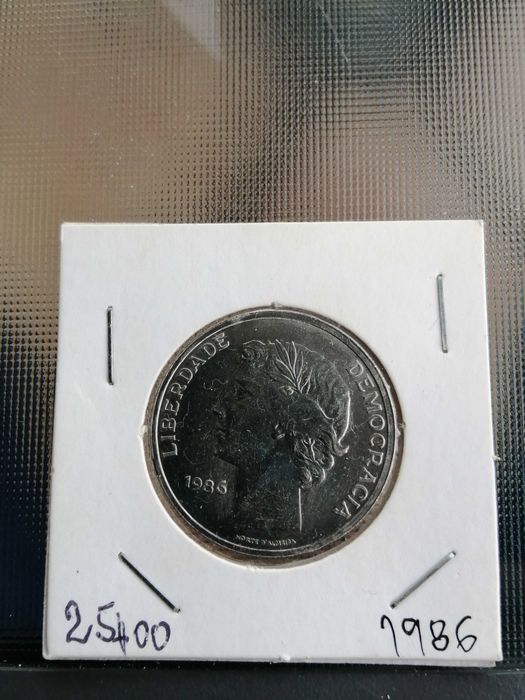 Colecção completa de moedas de 25 escudos de 1977 a 1986