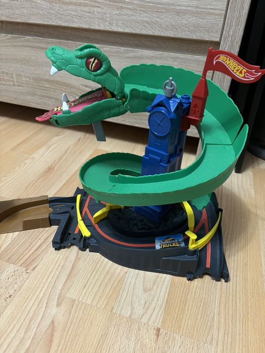 Hotwheels трек «укус кобри» (без коробки)