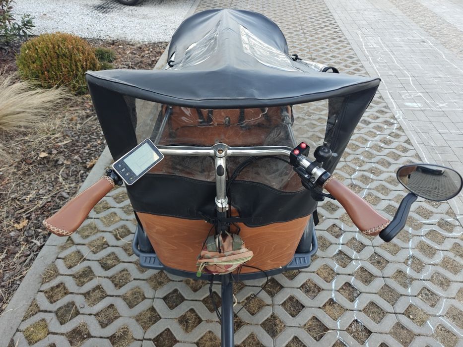 Babboe Curve E elektryczne cargo 4 dzieci – namiot, sakwa,
