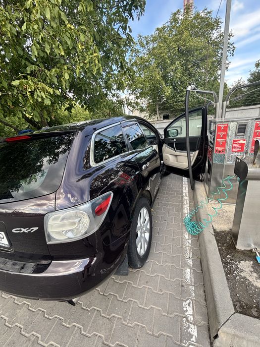 Продам Mazda CX7