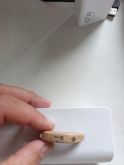 Продам слуховий апарат unitron e sp max 3200