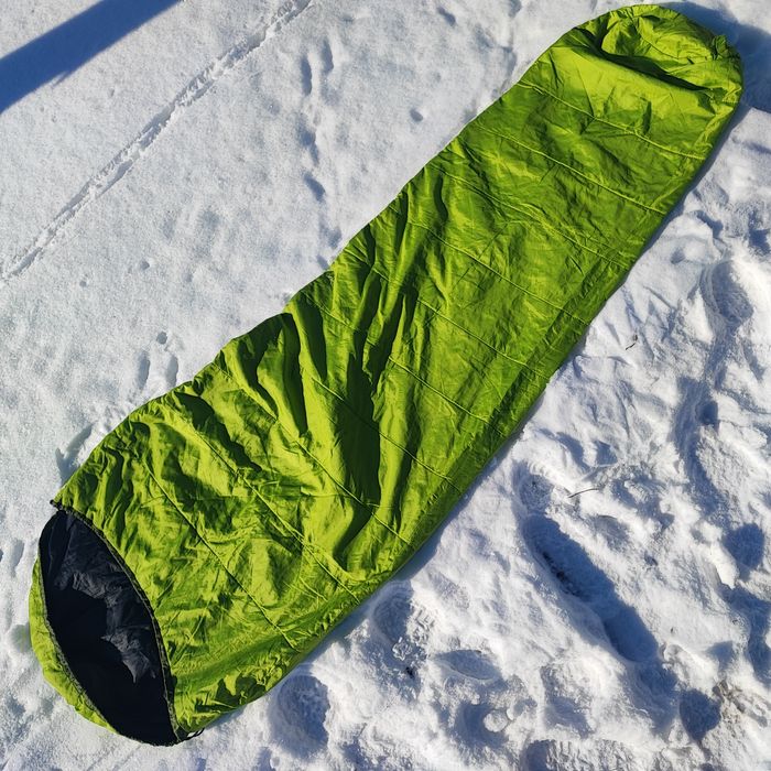 Спальные мешки ))