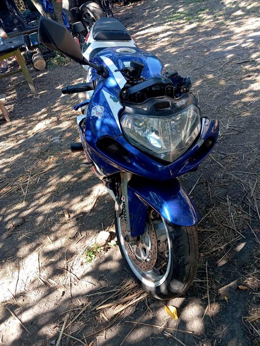 Продается мотоцикл SUZUKI -GSX-R600