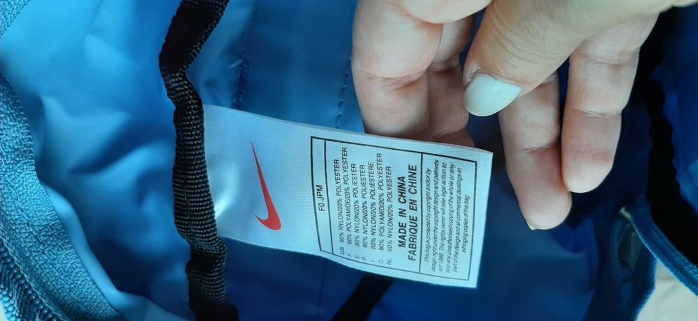 Mochila pequena Nike