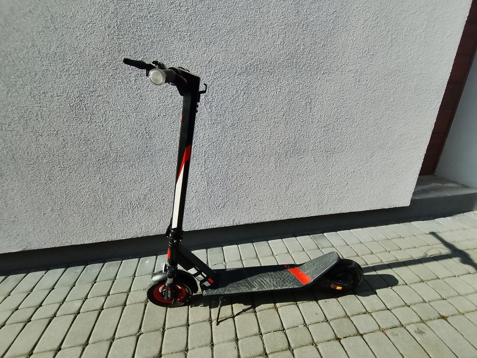 Hulajnoga Aprilla do końca kwietnia na gwarancji