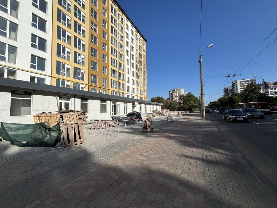 Оренда приміщення 70 м². Галицька. Бізнес. Фасадне. Шоурум. Кавʼярня