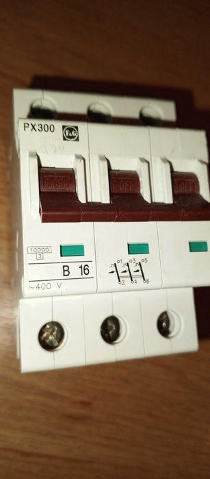 Wyłącznik nadprądowy P&G B16 PX300  3F nie używany