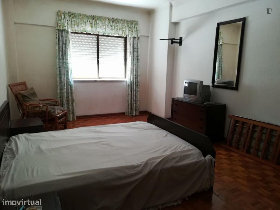 Quarto - localizado em Sintra Lisbon
