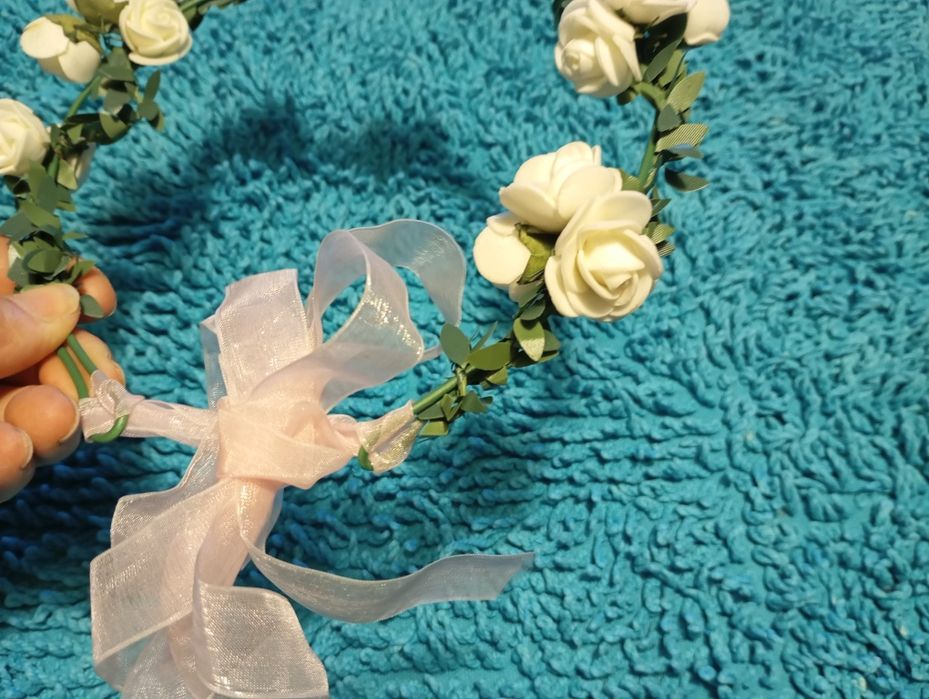 Coroa de flores para cabelo
