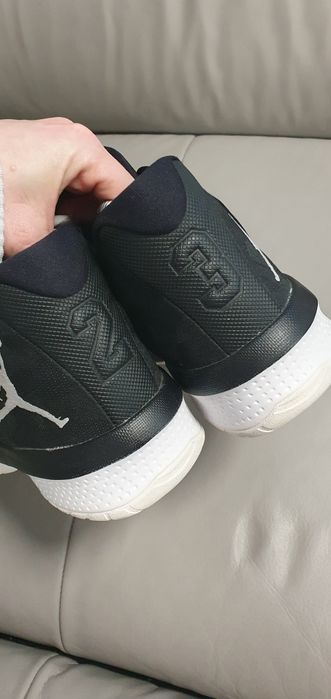 NIKE JORDAN B. FLY buty 40.5