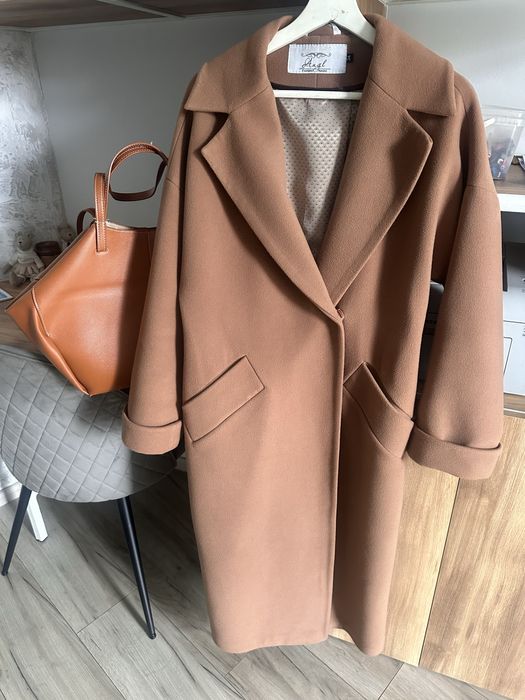 Жіноче демісезонне пальто