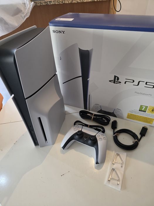 Playstation 5 Slim 1TB Com Disco - NOVA