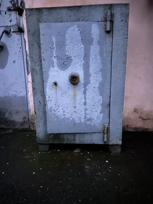 Сейф металевий (шафа металева)