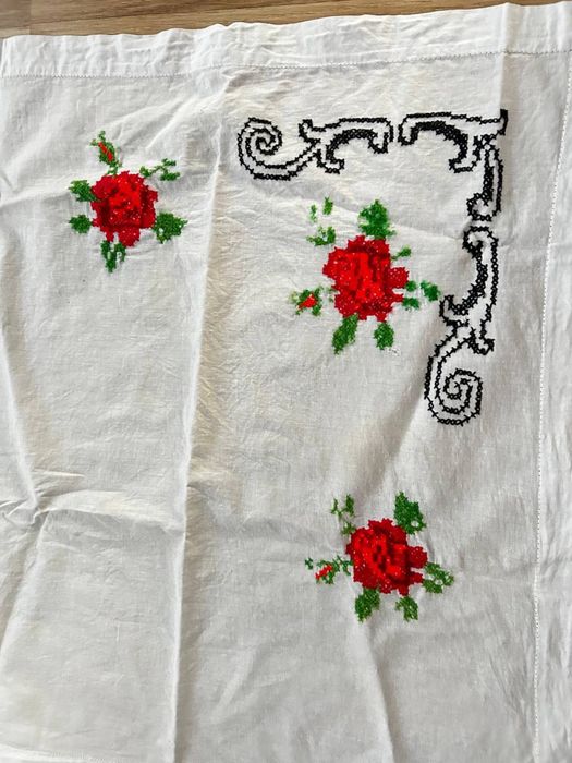 Вишивка хрестиком 63/63 см