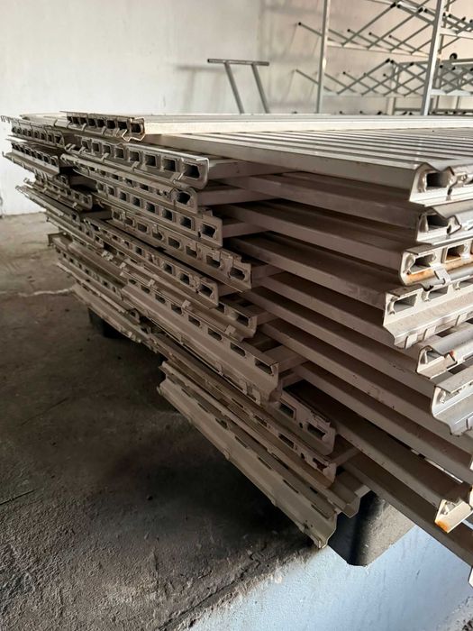 100 Metros Lineares em Painéis Metálicos Vedação (Oportunidade)