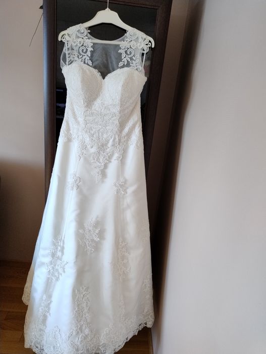 Suknia ślubna w rozmiarze 36-40