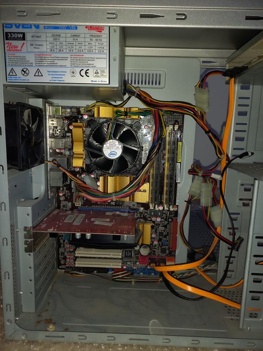 ПК / монитор / вебкамера / клавиатура / колонки / наушники