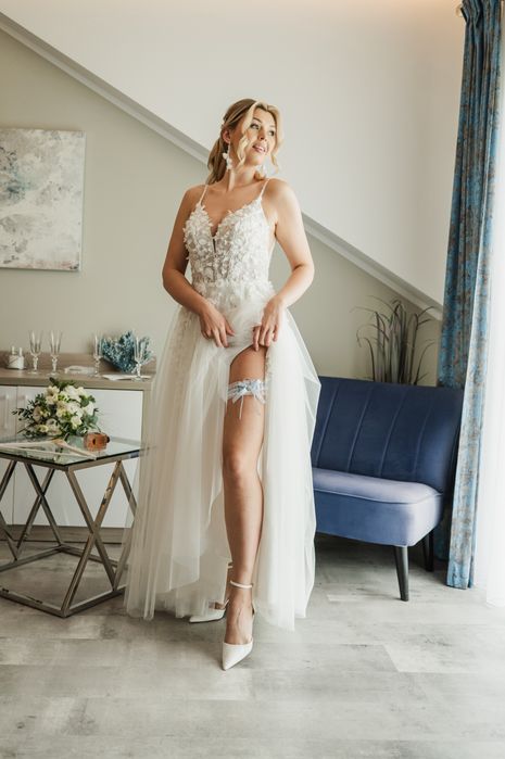 Przepiekna lekka SUKNIA ŚLUBNA