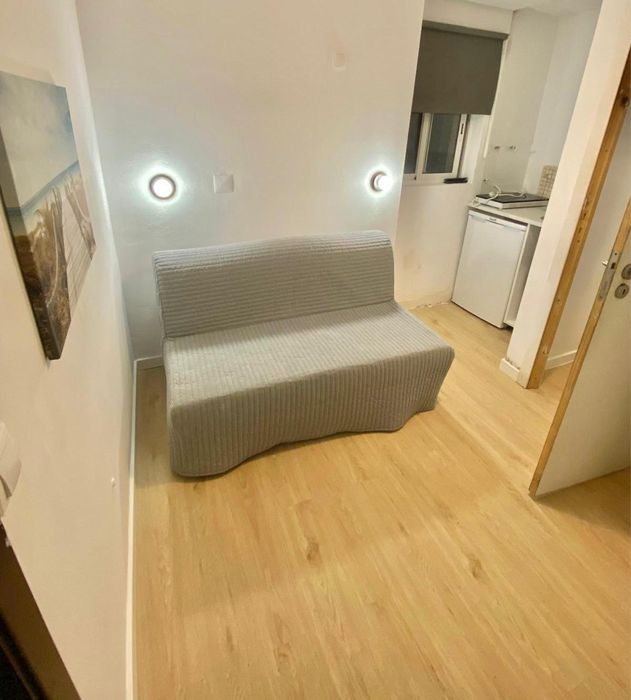 Espaço independente, cozinha e wc