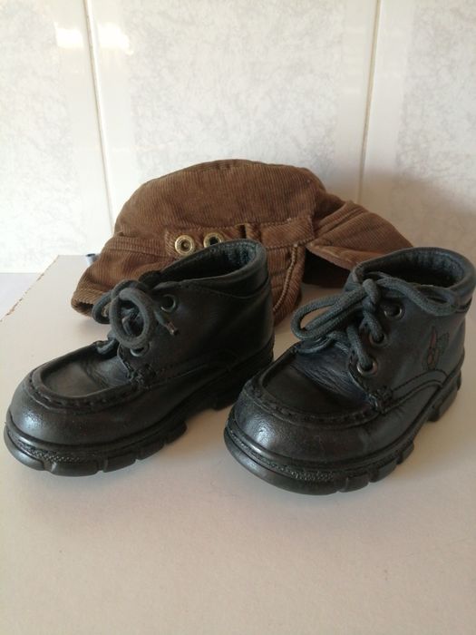 Botas tam. 20 c/oferta boné