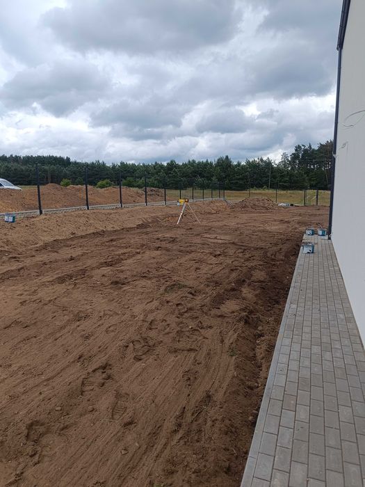 Wykopy ziemne ,pracę budowlane Bejenka