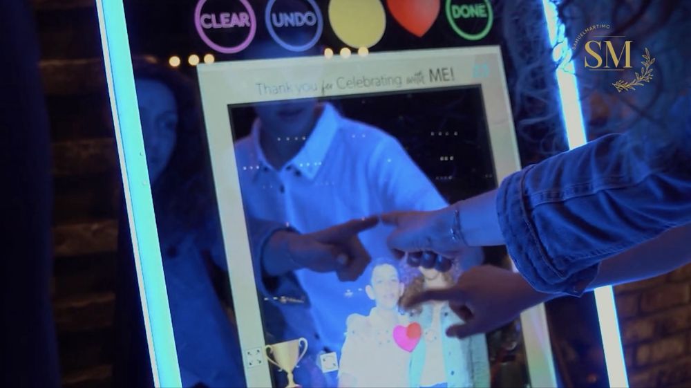 MirrorBooth Espelho Mágico Videobooth Photobooth AudioGuestBook