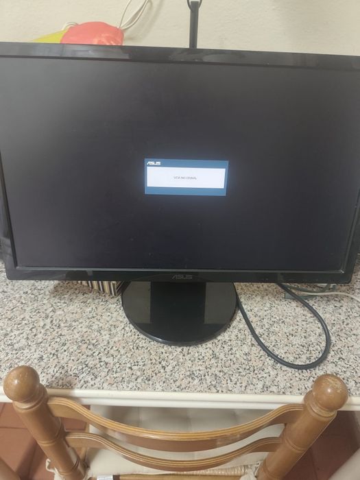 Monitor ASUS VE228DR (22") (Não tem HDMI)