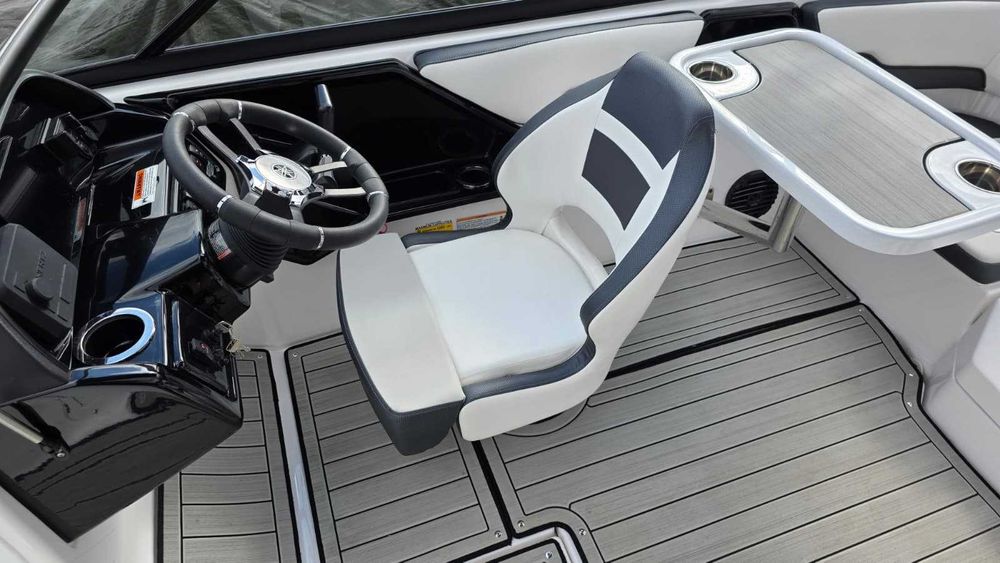 Jacht motorowy YAMAHA 195S