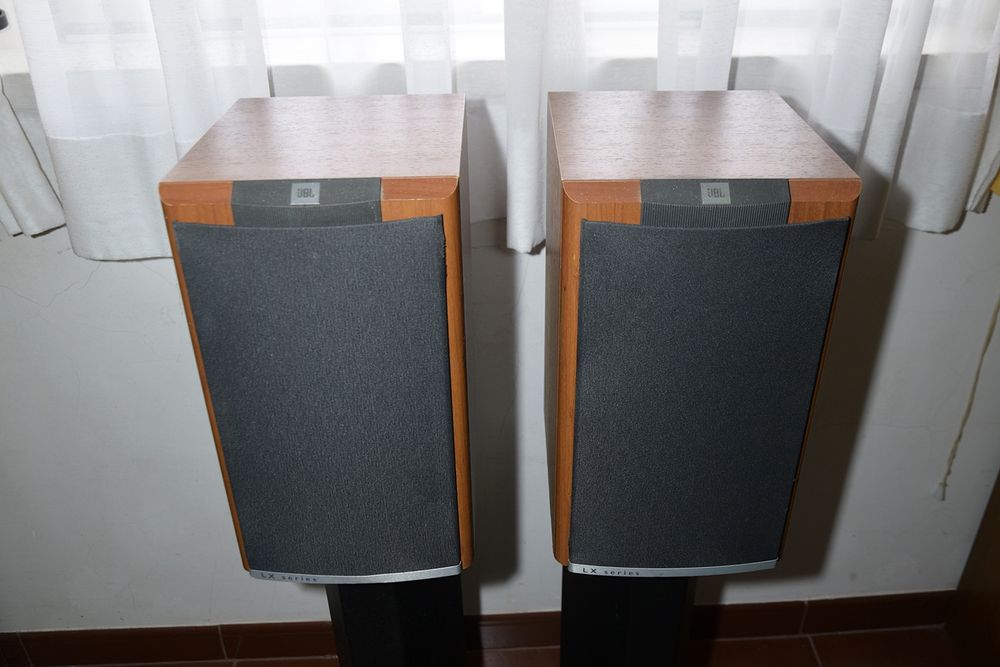 Colunas JBL LX2002