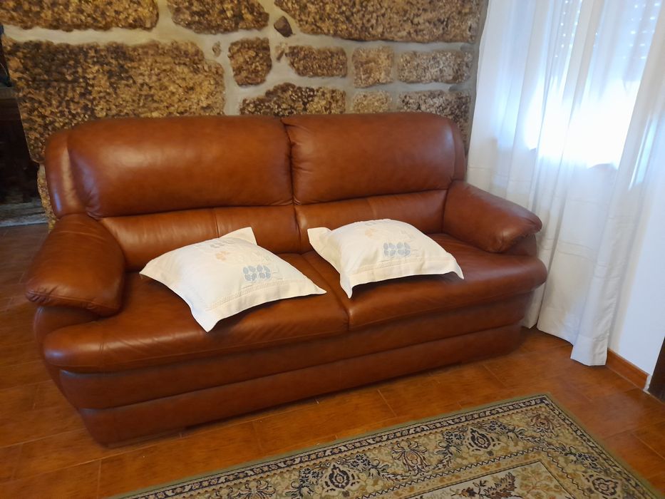 Vendo sofa castanho em pele