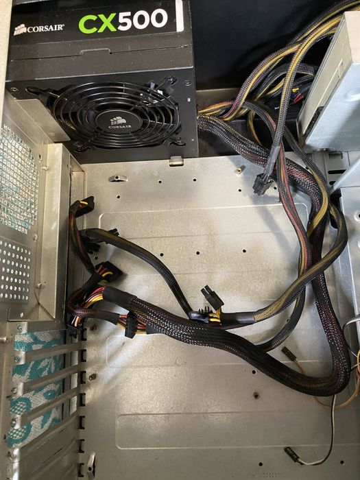 Комп'ютер Xeon E5450 4 ядра, видеокарта 1gb, с монитором