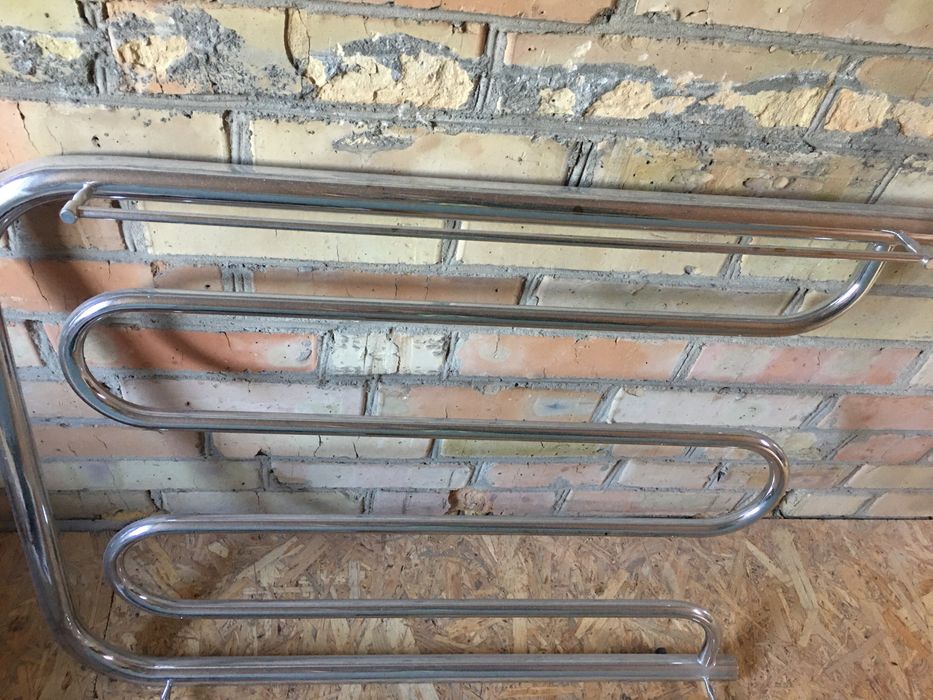 Продам водяну рушникосушарку -нова