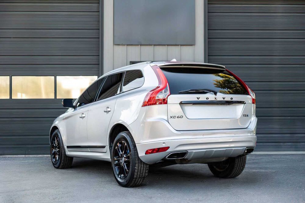 Volvo XC60 T5 Premier      2016