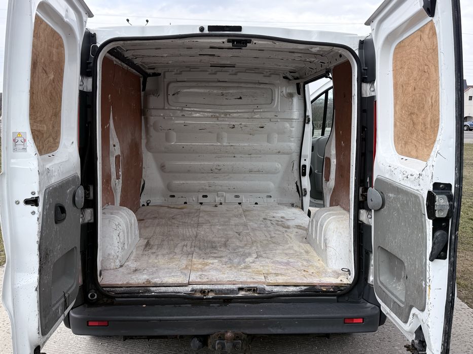 Продам Renault Trafic 2.0D 2011