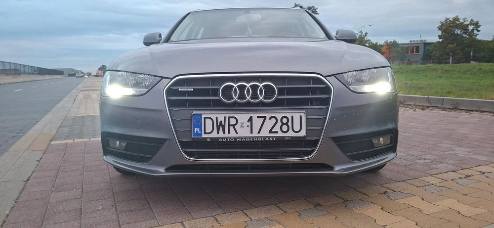 Audi A4 Avant AUDI A4 B8 2.0TDI quattro