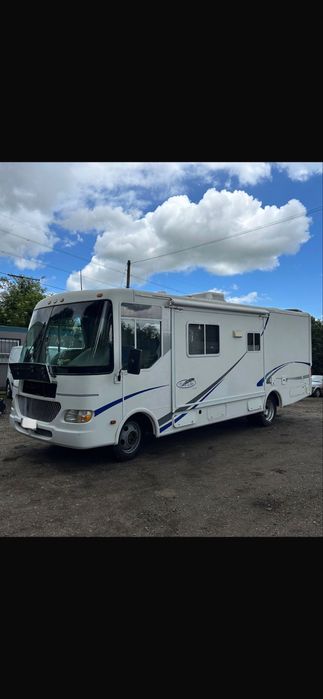 KAMPER ciężarowy Chevrolet V8 8.1L z LPG winnebago