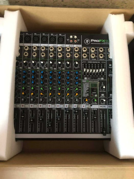 Mackie ProFX12v2  | stan bardzo dobry | oryginalne pudełko