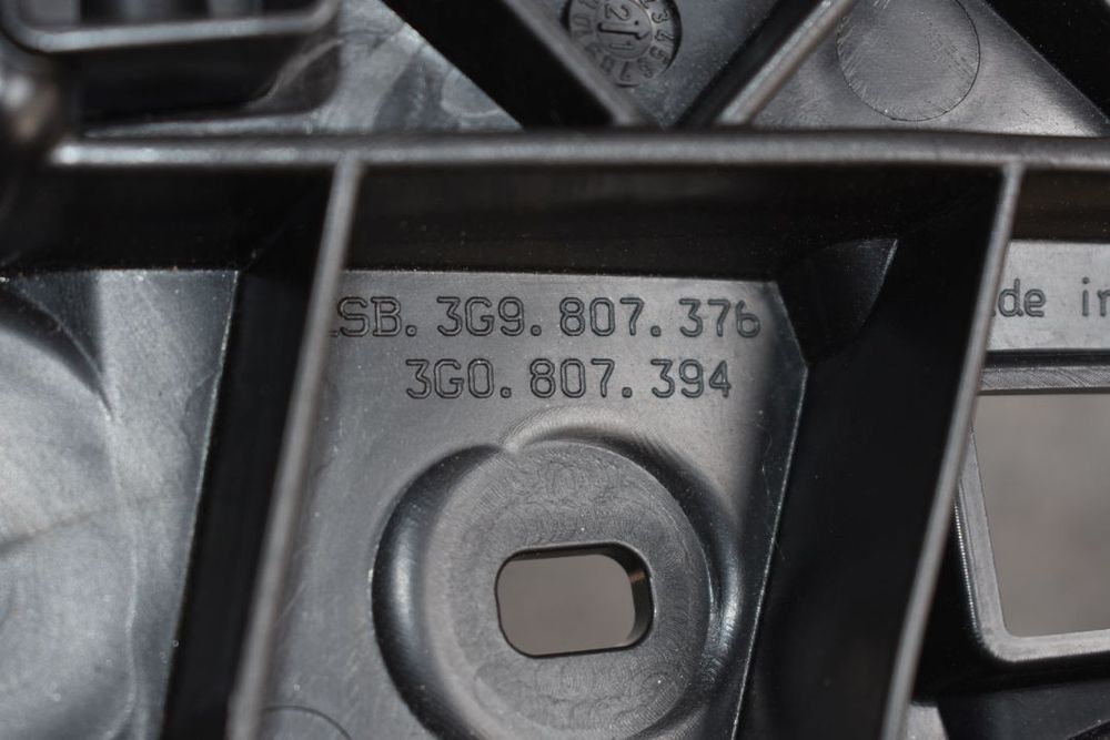 mocowanie ślizg zderzaka passat b8 kombi prawy tył