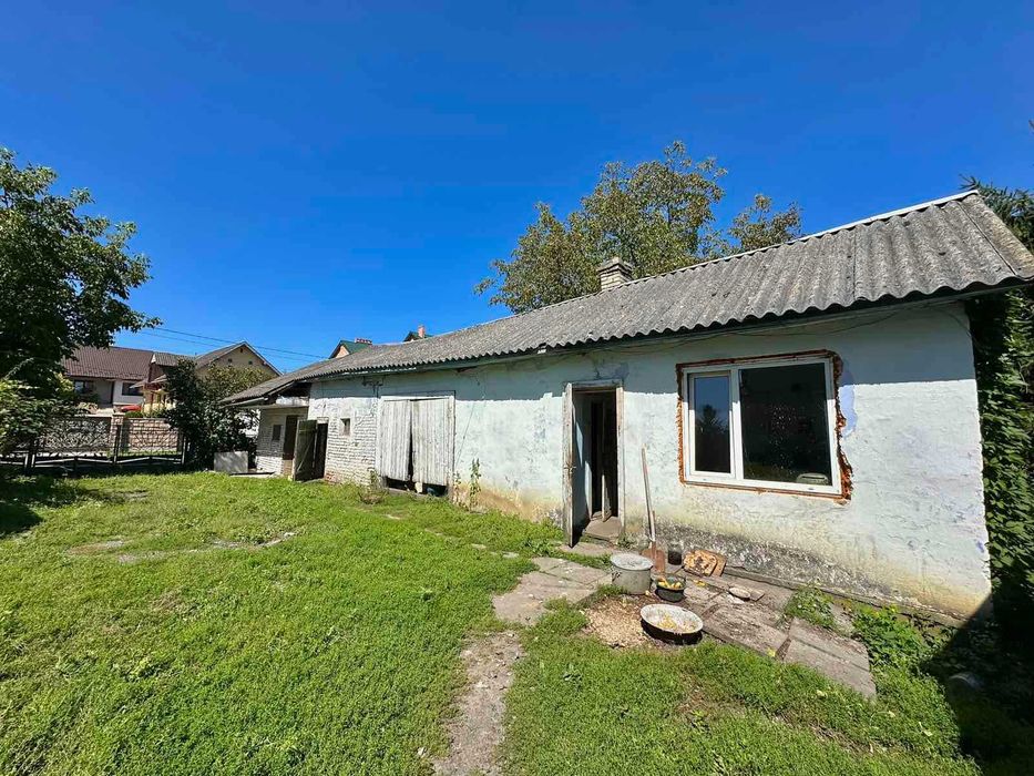 Продаж земельної ділянки із старим будинком  в с.Виннички.