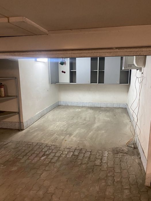 Здаються склади  в центрі Києва (м. Олімпійська)