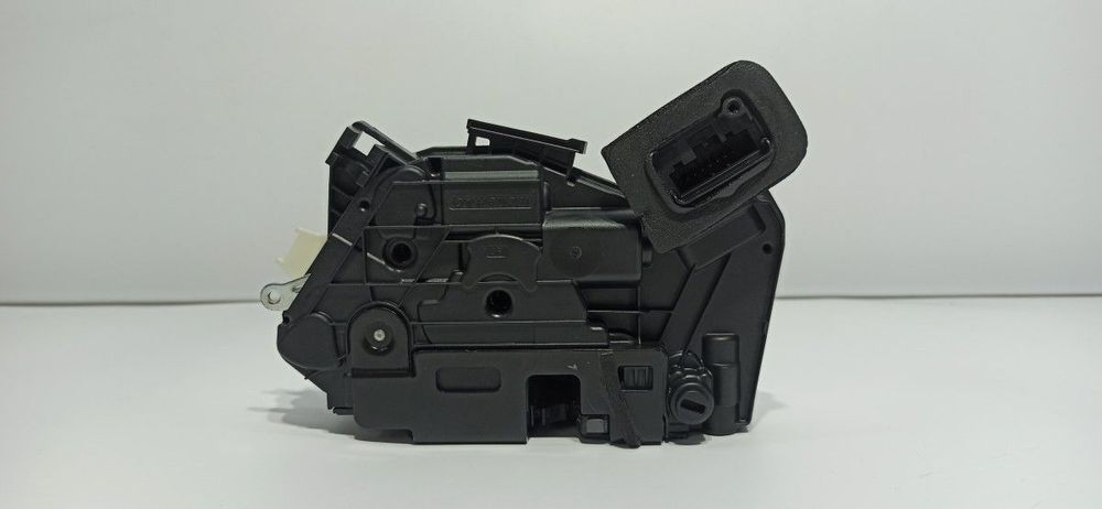FECHADURA PORTA TRASEIRA DIREITA VOLKSWAGEN POLO (6R1) ADVANCE