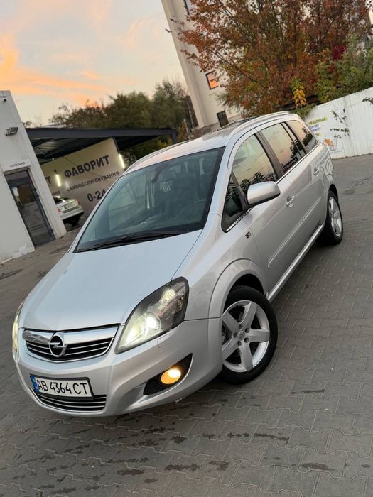 Opel Zafira в гарному стані