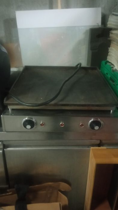 Grelhador de duas resistências